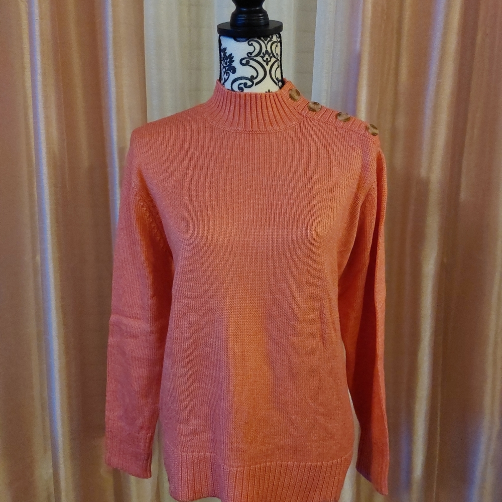 Sweater color coral